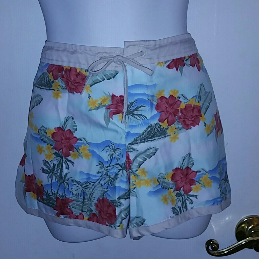 Women's swim shorts